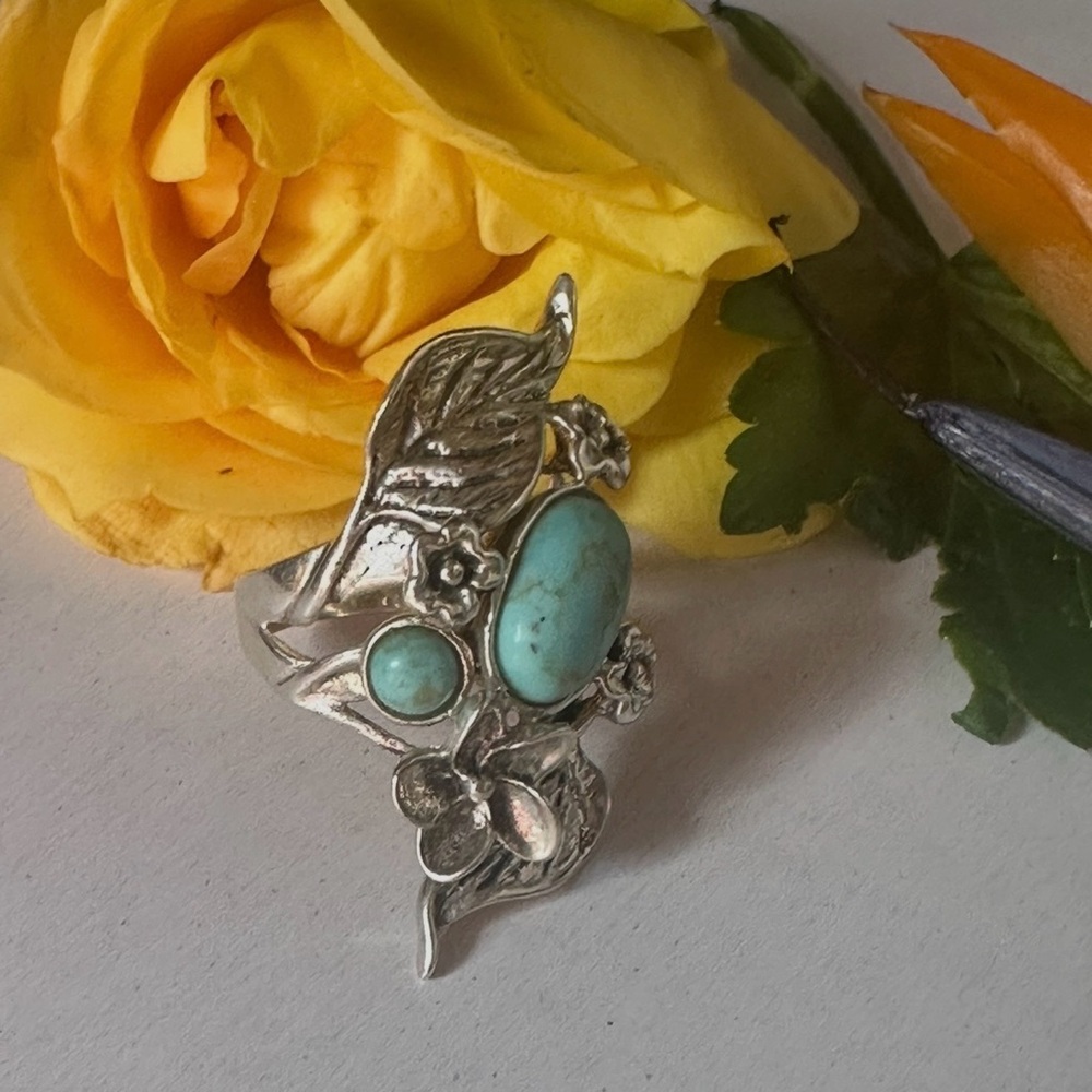 Vintage GFJ  Thai Sterling Silver  925 Turquoise Floral  Ring  size 6 & 1/2